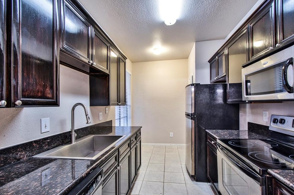 2255 Braeswood Park Dr Apt 241, Houston, TX 77030
