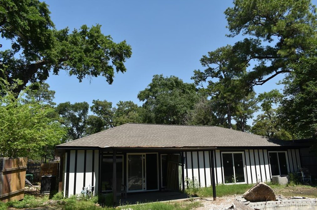 10303 Eddystone Dr, Houston TX  77043-3326 exterior