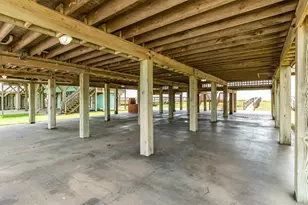 2402 Bluewater Hwy, Surfside Beach, TX 77541 - Photo 10