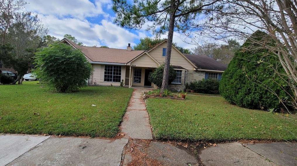 9508 Keegans Wood Dr, Houston, TX 77083
