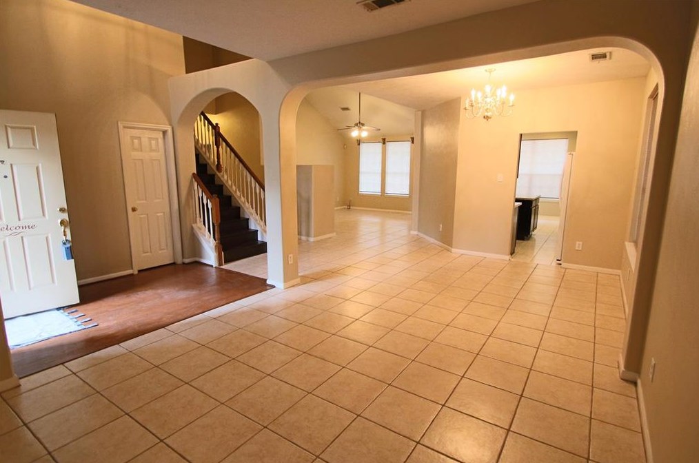 18010 Quiet Stream Ct, Houston, TX 77095