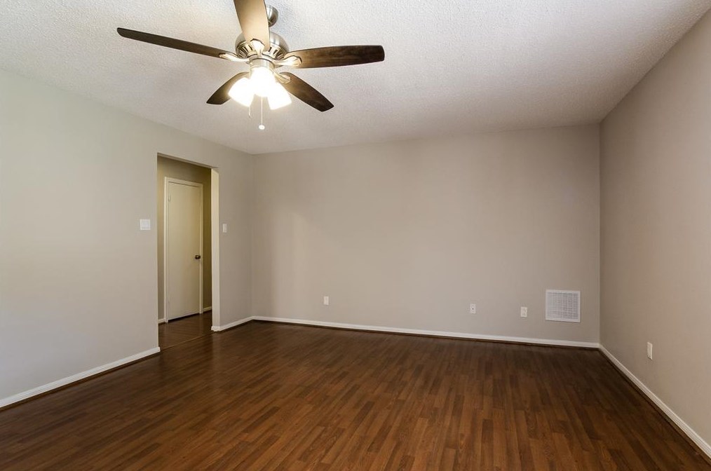 17319 Huntersglen Cir, Humble, TX 77396