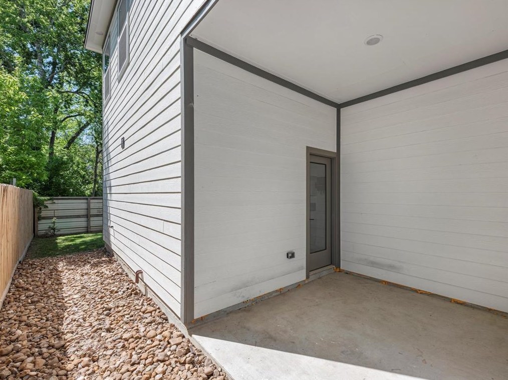 2009 Wavell, Houston TX  77088-4621 exterior