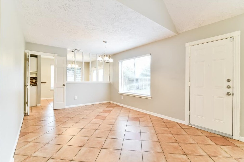 9811 Churchill Way Dr, Houston, TX 77065