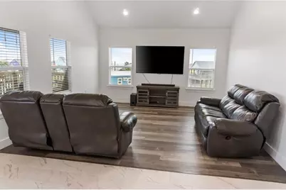 897 S Crystal Beach Road, Crystal Beach, TX 77650 - Photo 10