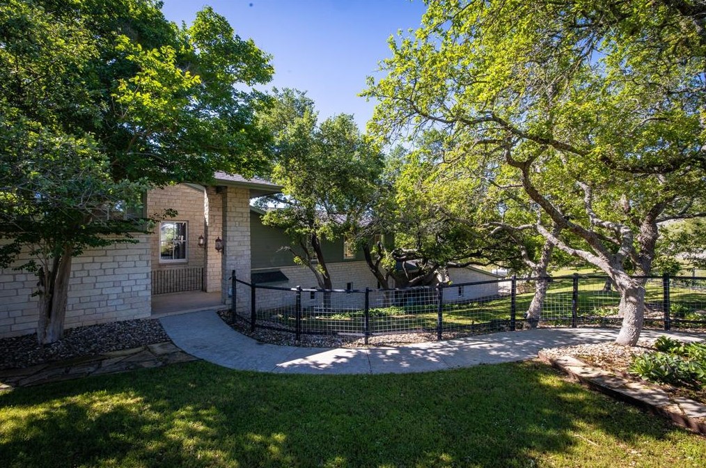 30044 Cloud View Dr, Spring Branch, TX 78163-4031