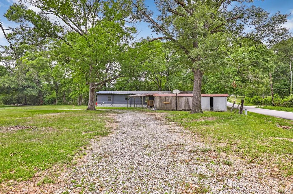 2066 County Rd 332, Cleveland, TX 77327