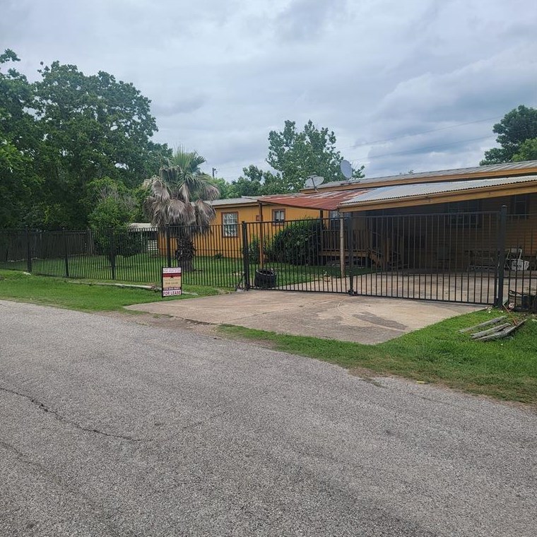 500 Sea St, Pattison, TX 77423-9688
