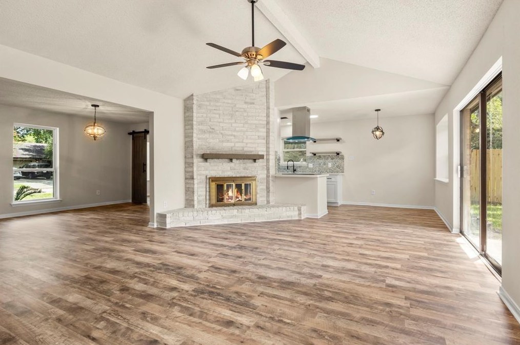 6902 Maple Fox Dr, Humble TX  77338-1424 exterior