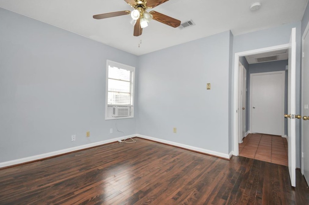 1707 Nina Lee Ln, Houston TX  77018-1840 exterior