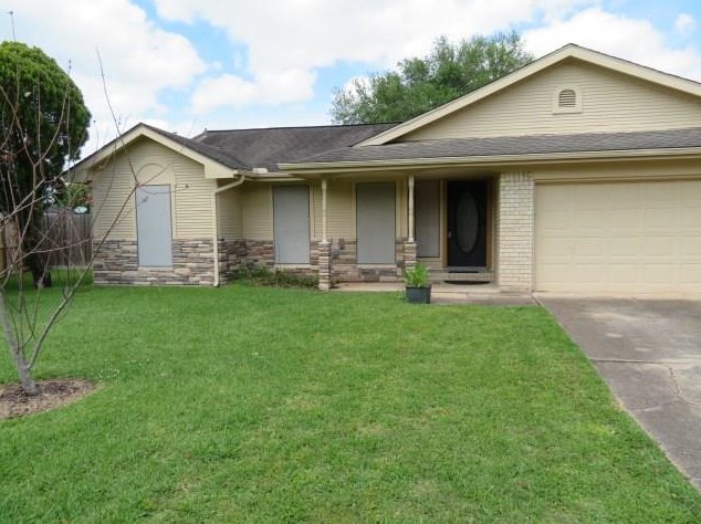 3915 Flintrock Ct, Sugar Land, TX 77479