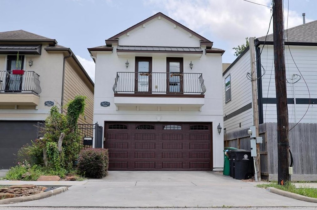 5017 Larkin St, Houston, TX 77007-1937