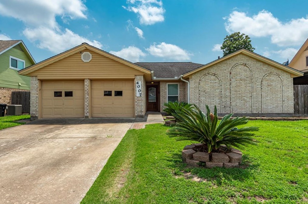 4007 Danpree St, Pasadena, TX 77504-3019