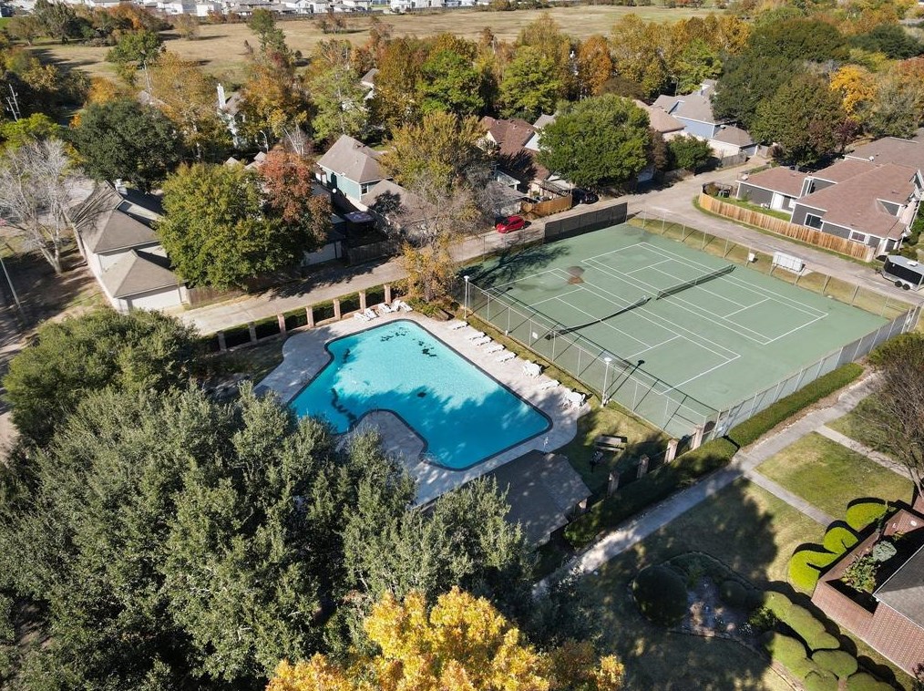 14130 Cashel Forest Dr, Houston TX  77069-3510 exterior