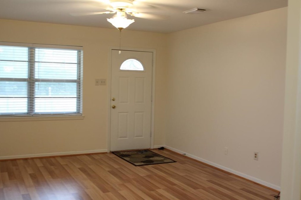 2420 San Antonio St, Pearland, TX 77581