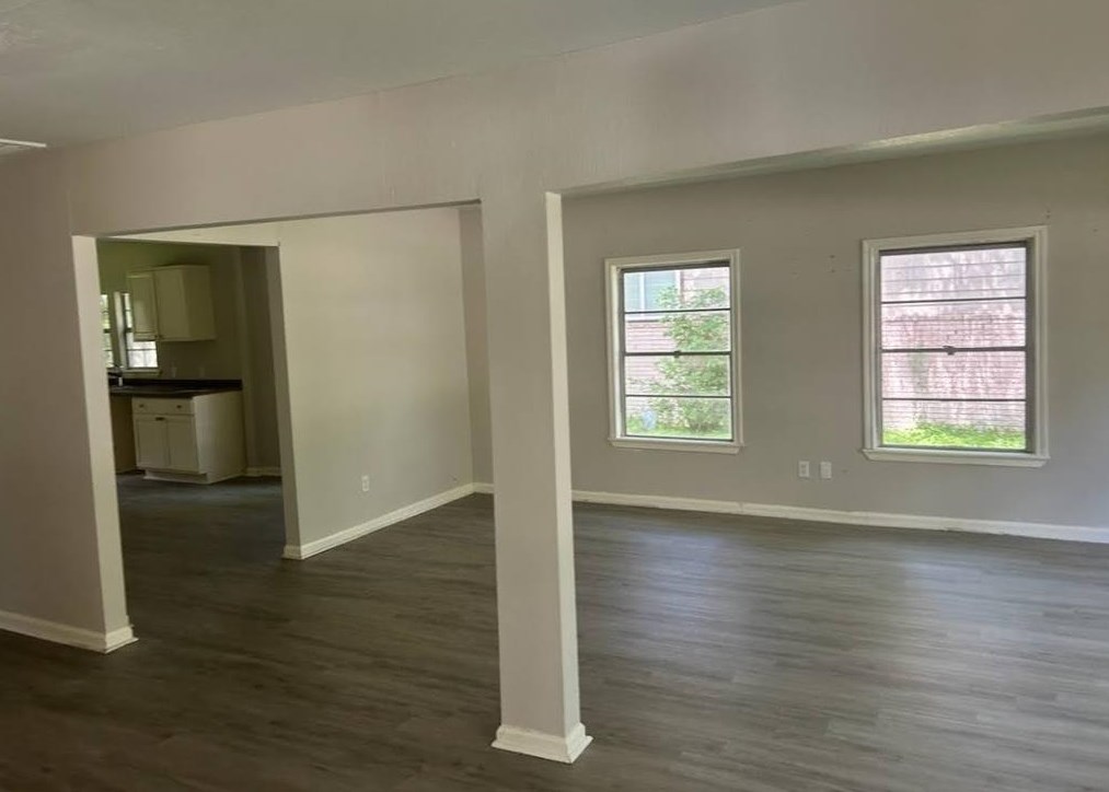 620 Cedar St, Angleton TX  77515-4220 exterior