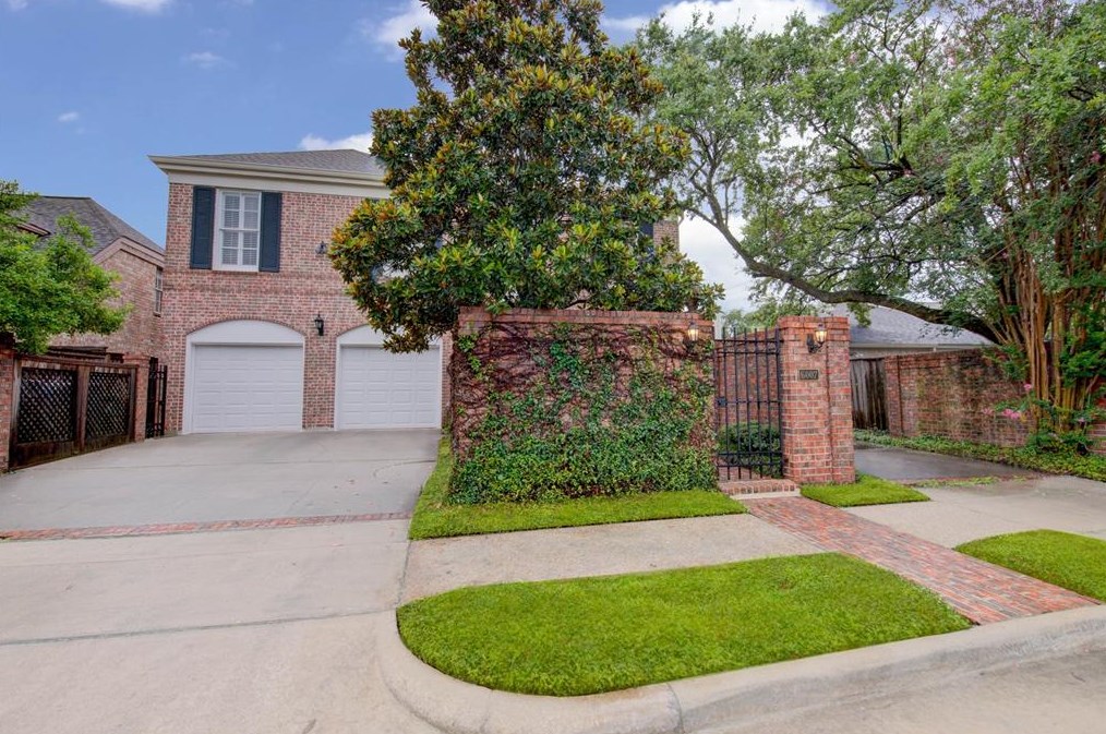 6007 Valley Forge Dr, Houston TX  77057-1933 exterior