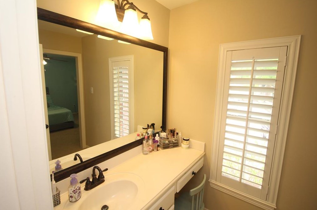 3127 Cherry Ml Ct, Houston TX 77059-2804 exterior