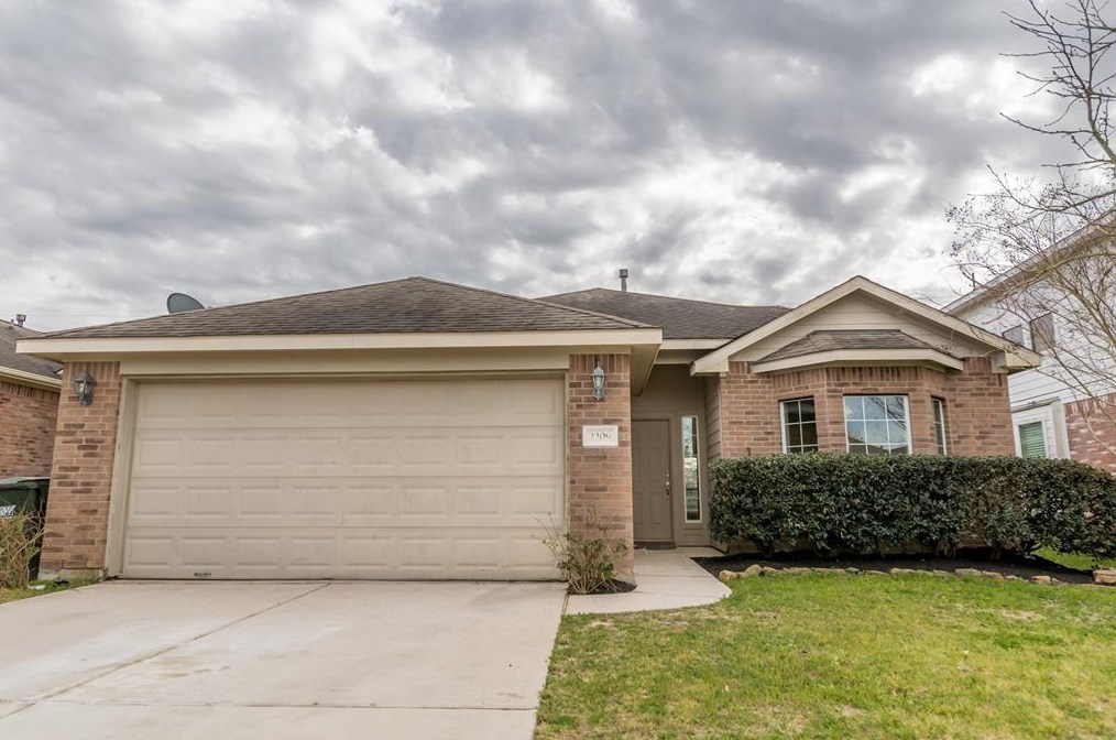 2209 Highland Crossing Dr, Conroe, TX 77304