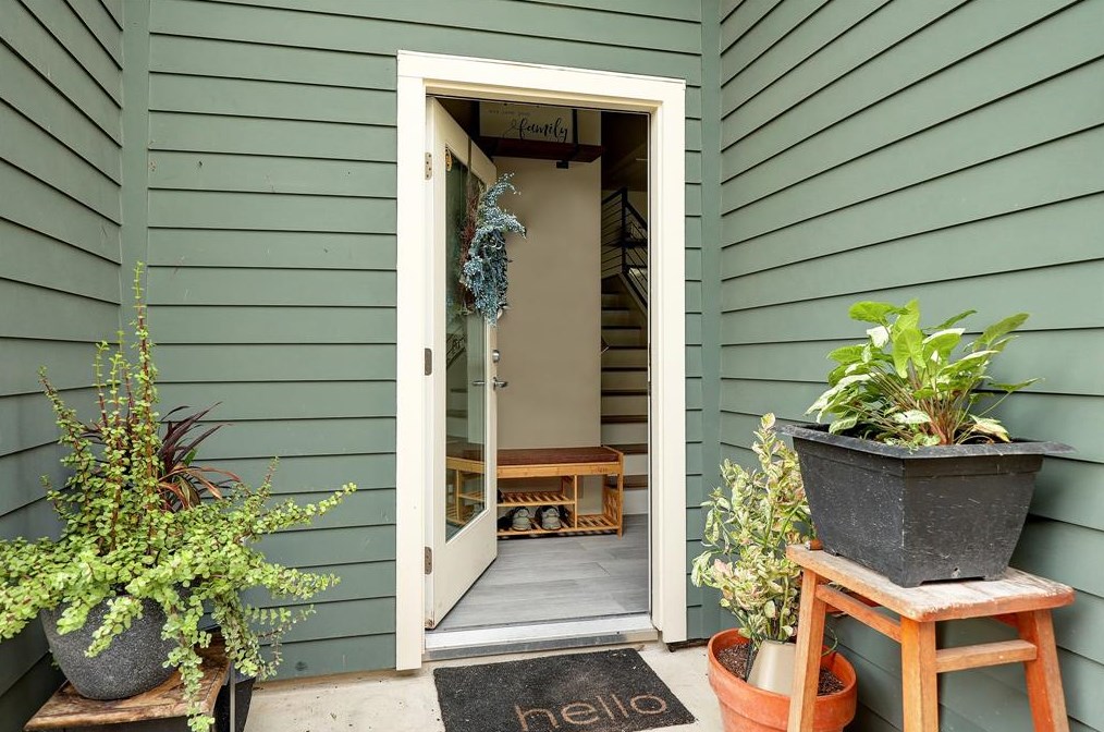 4435 Nichols St, Houston TX  77020-2627 exterior