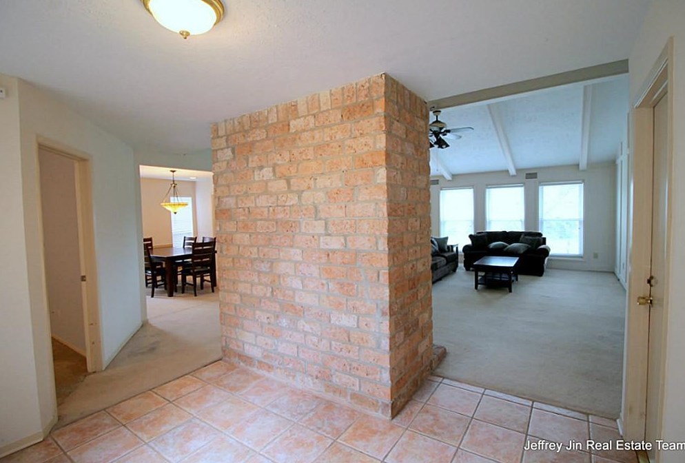 2946 Jenny Dr, Sugar Land, TX 77479