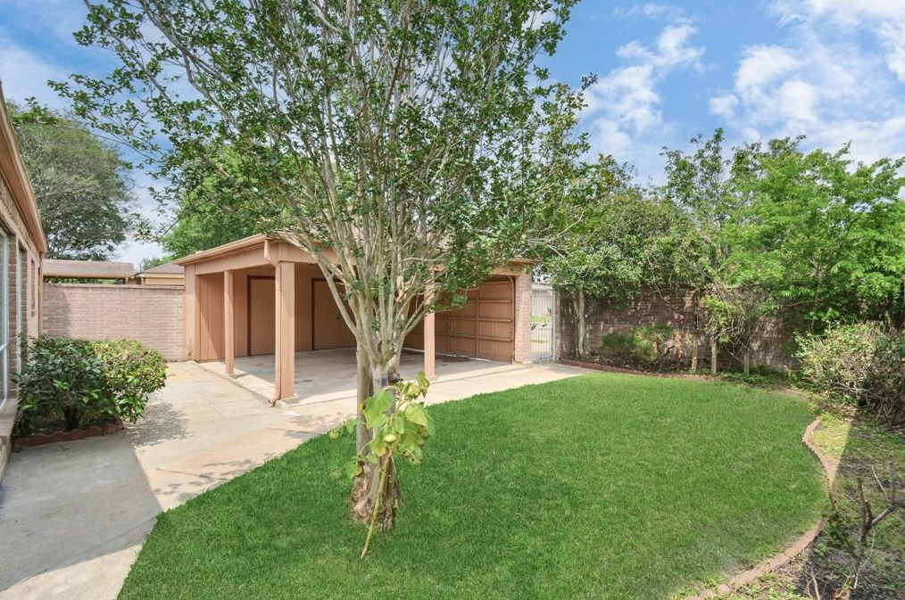 9306 Clipperwood Pl, Houston, TX 77083