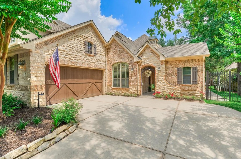 26 Columbia Crest Pl, Spring, TX 77382-1334