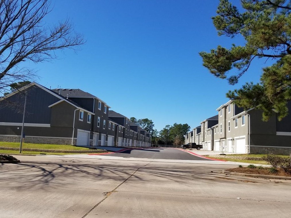 10535 Mills Rd #10d, Houston, TX 77070