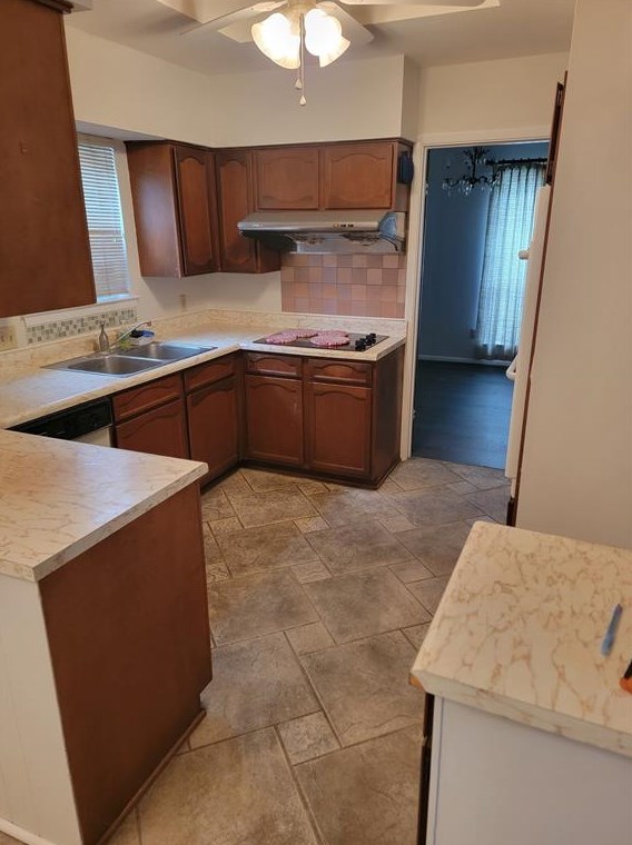 8927 Sharpcrest St, Houston TX  77036-6135 exterior