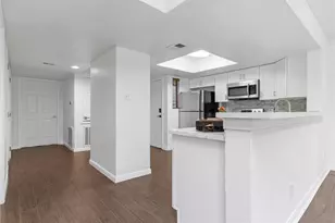 4444 Victory Dr, Houston, TX 77088 - Photo 8