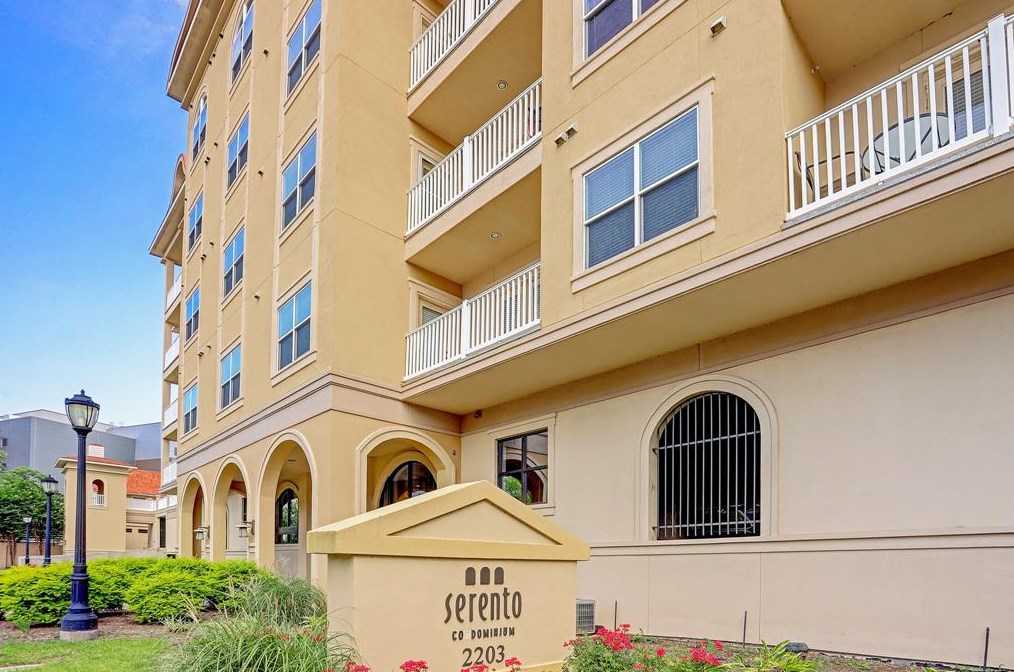 2203 Dorrington St Apt 306, Houston, TX 77030