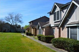 1815 Country Village Blvd, Humble, TX 77338