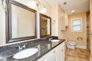 1406 Foxwood Rd, Houston, TX 77008 - Photo 36