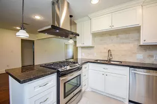 1406 Foxwood Rd, Houston, TX 77008 - Photo 20