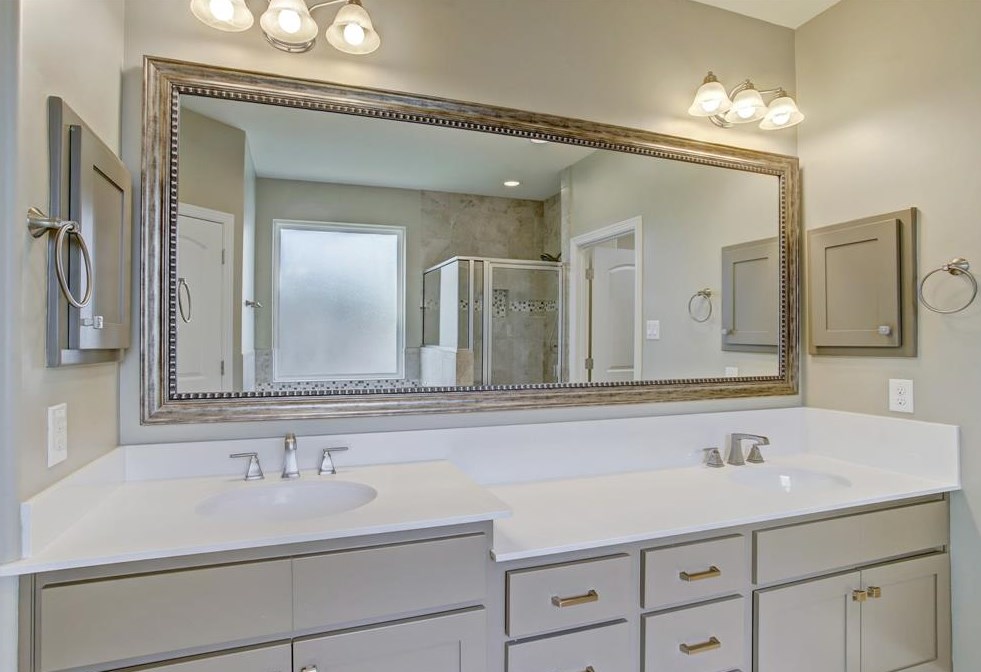 4935 Glenmeadow Dr, Houston TX  77096-4209 exterior