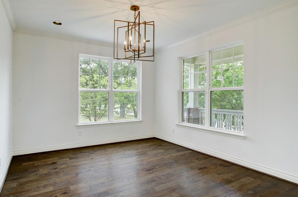 4935 Glenmeadow Dr, Houston TX  77096-4209 exterior