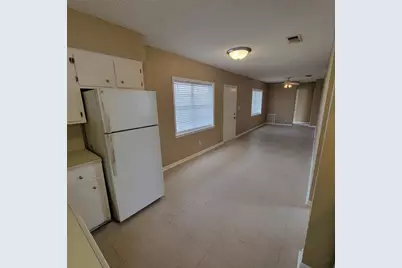 802 Avenue K #4, Galveston, TX 77550 - Photo 2