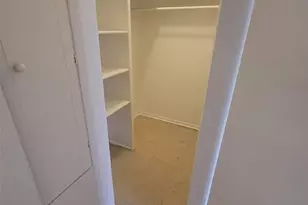 802 Avenue K, Galveston, TX 77550 - Photo 6