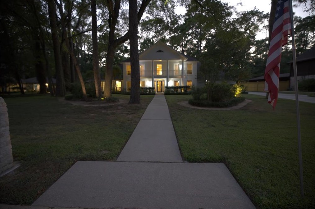 15223 Lakewood Forest Dr, Houston, TX 77070-1324