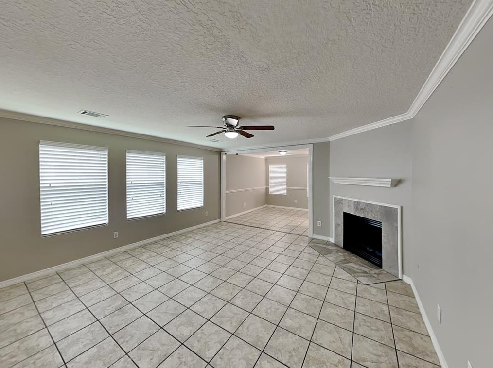 1043 Somercotes Ln, Channelview, TX 77530