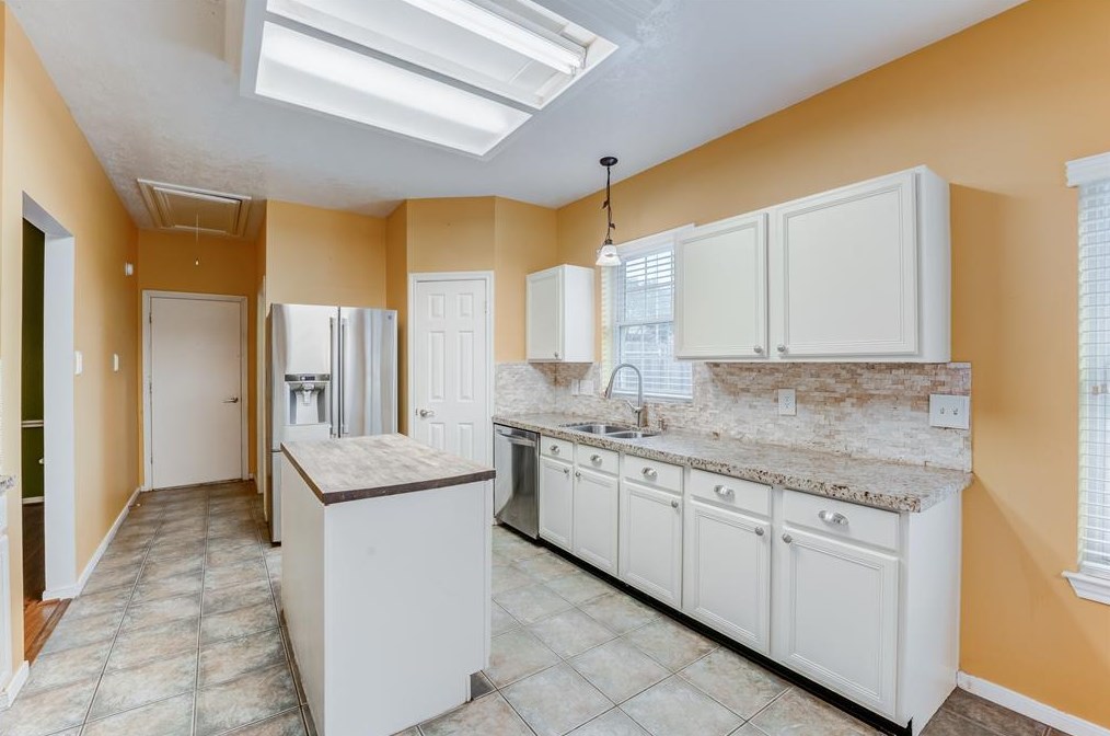 11503 Autumn Chase Dr, Houston TX  77065-4925 exterior