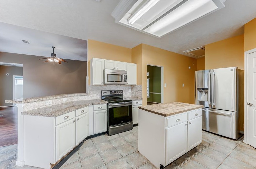 11503 Autumn Chase Dr, Houston TX  77065-4925 exterior