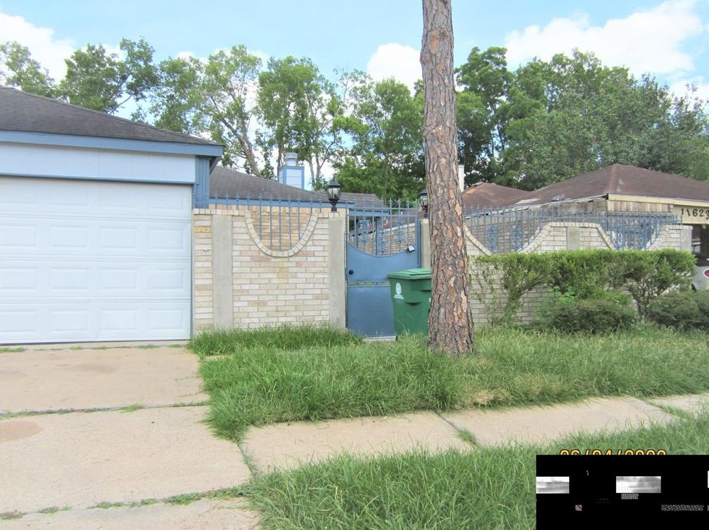 11619 Bowlan Ln, Houston, TX 77035