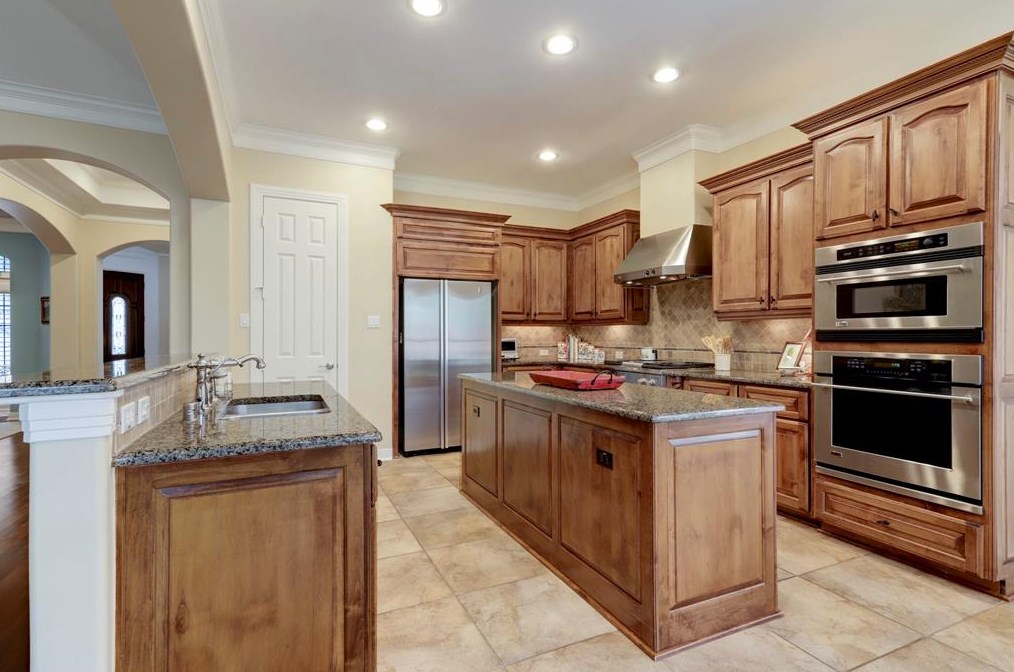 11438 Legend Mnr Dr, Houston TX  77082-3077 exterior