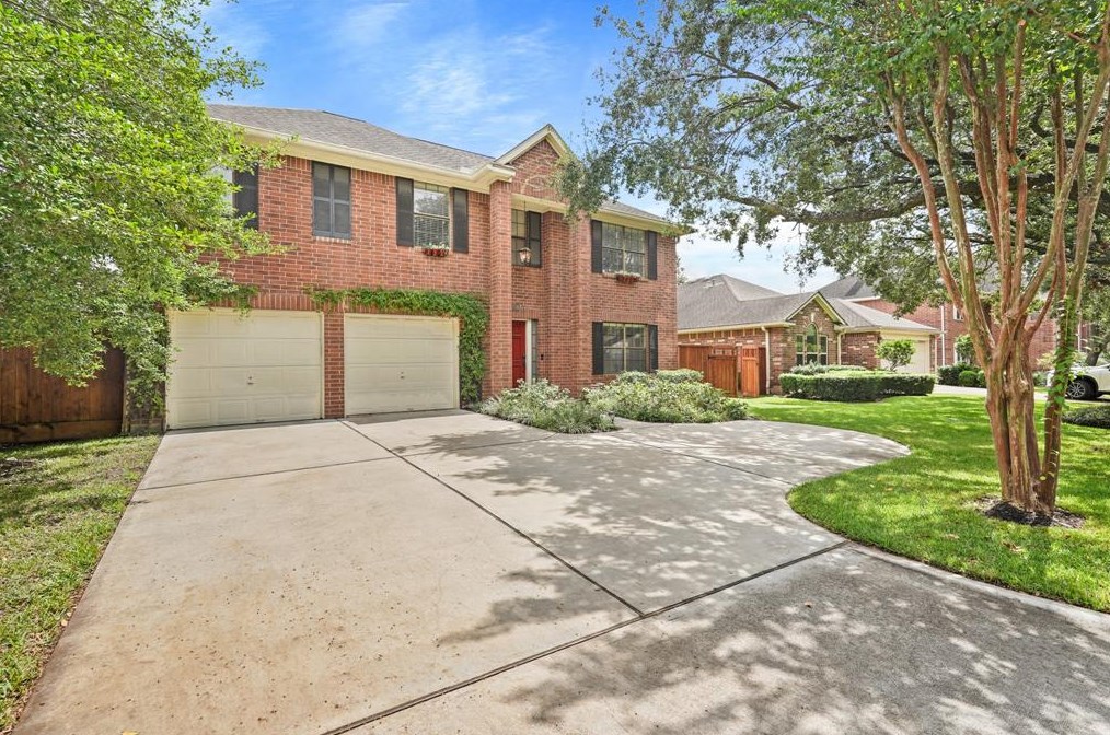 5413 Newcastle St, Bellaire, TX 77401