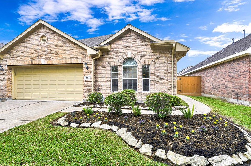 5311 Valley Bluff Ln, Katy, TX 77494-2968