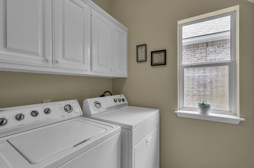 49 Peaceful Cyn Cir, Spring TX 77381-4486 exterior