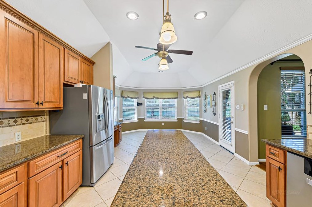 2507 Crystal Lk Ct, Richmond TX 77406-1800 exterior