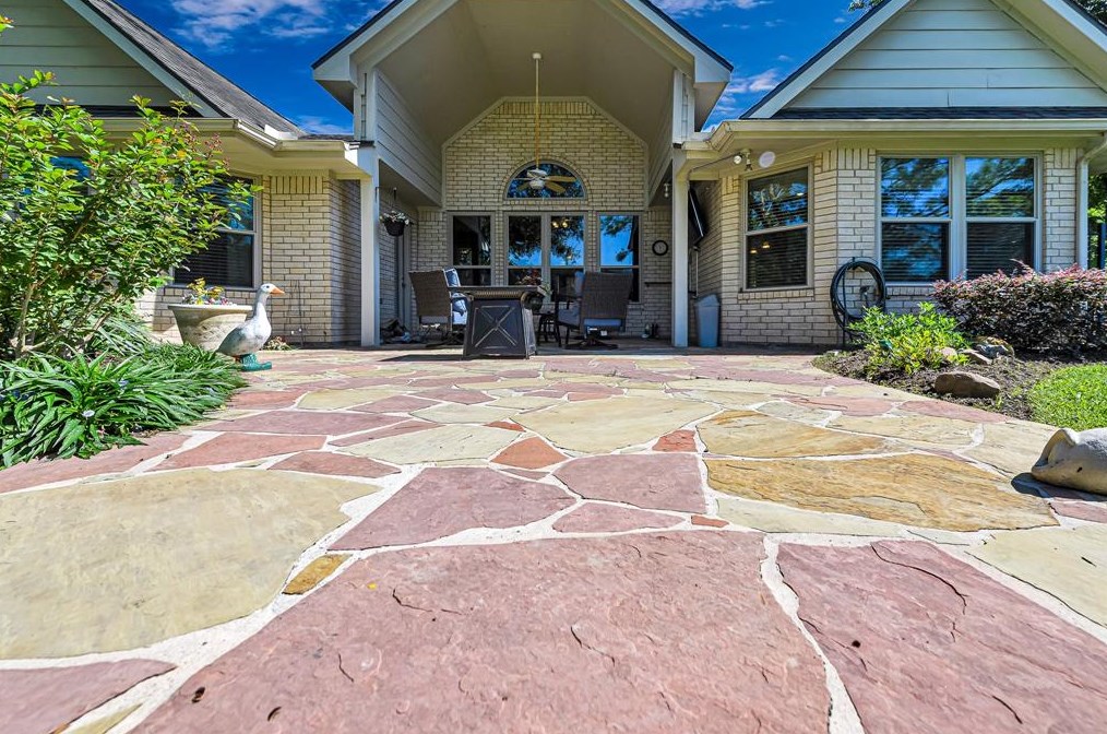 2507 Crystal Lk Ct, Richmond TX 77406-1800 exterior