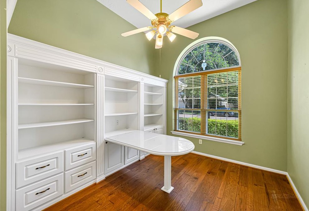 2507 Crystal Lk Ct, Richmond TX 77406-1800 exterior